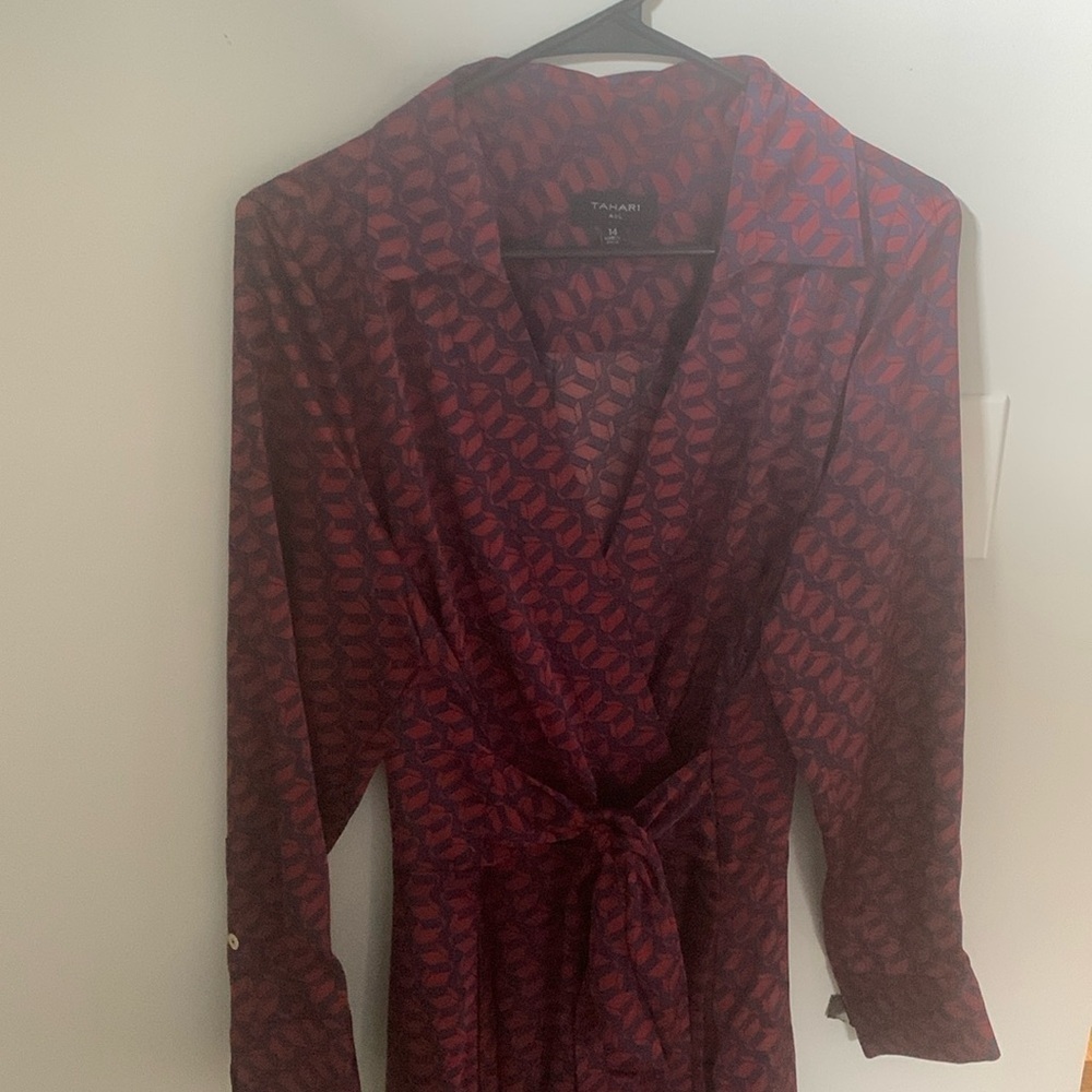 Tahari dress - Picture 1 of 6